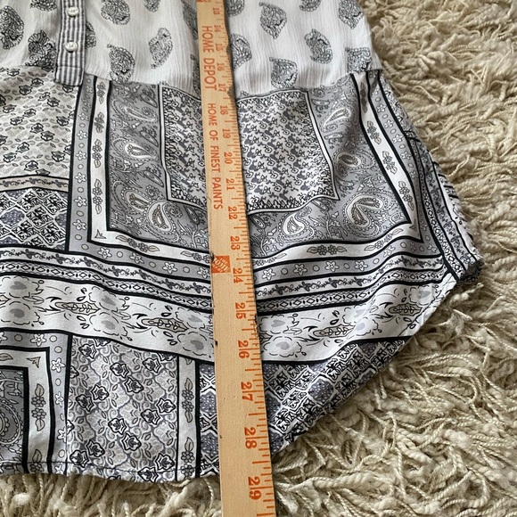 Intro Short Sleeve Blouse With Button & Collar, M - Picture 9 of 13